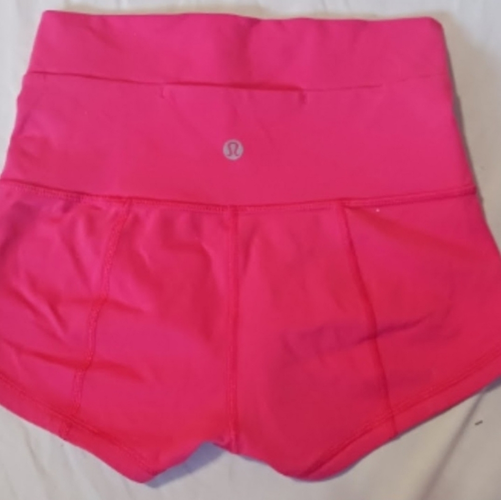 Lululemon Wunder shorts 2"